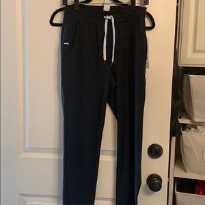NWT Vuori men’s ponto black joggers